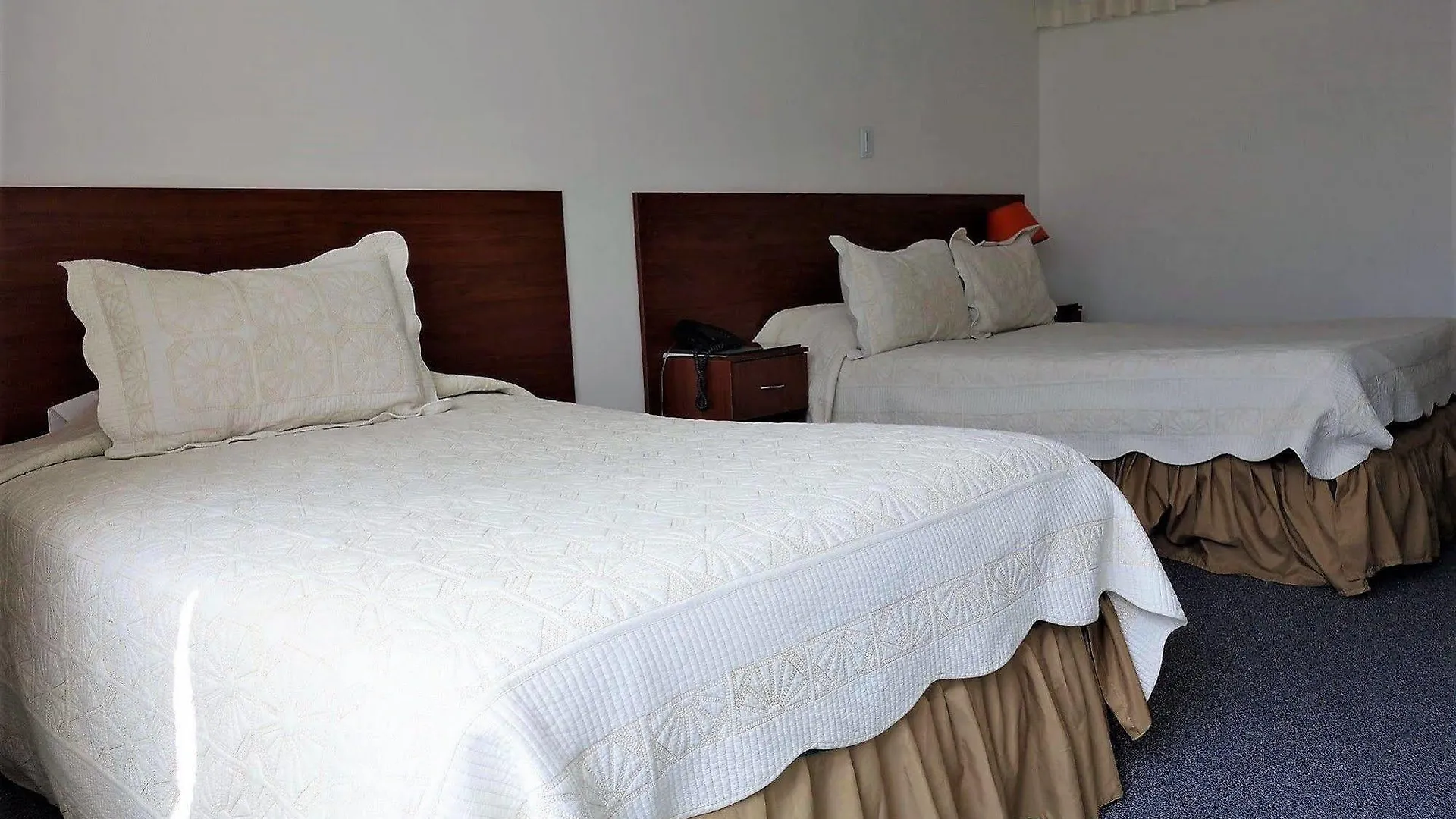 Hotel Lourdes 보고타
